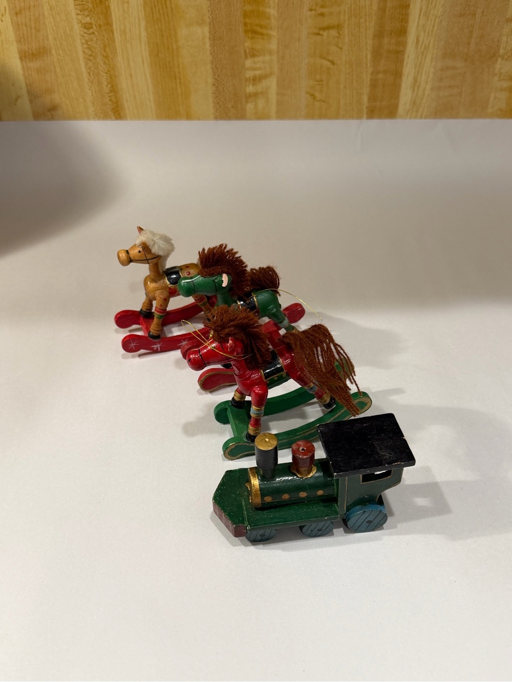 RUSS COUNTRY VINTAGE ORNAMENT PAINTED ROCKING HORSE lot